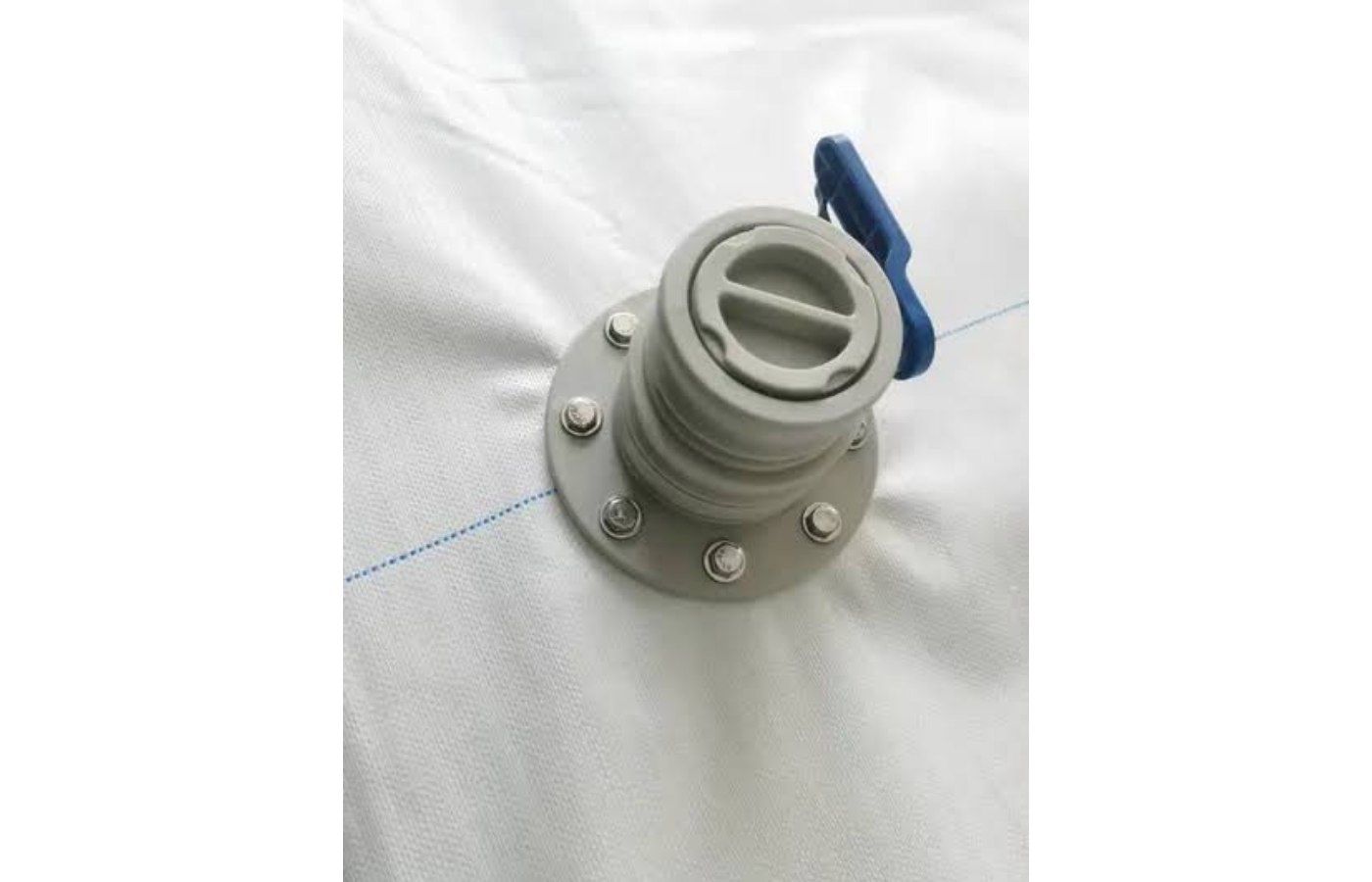 Flexitank applications for liquid cargo
